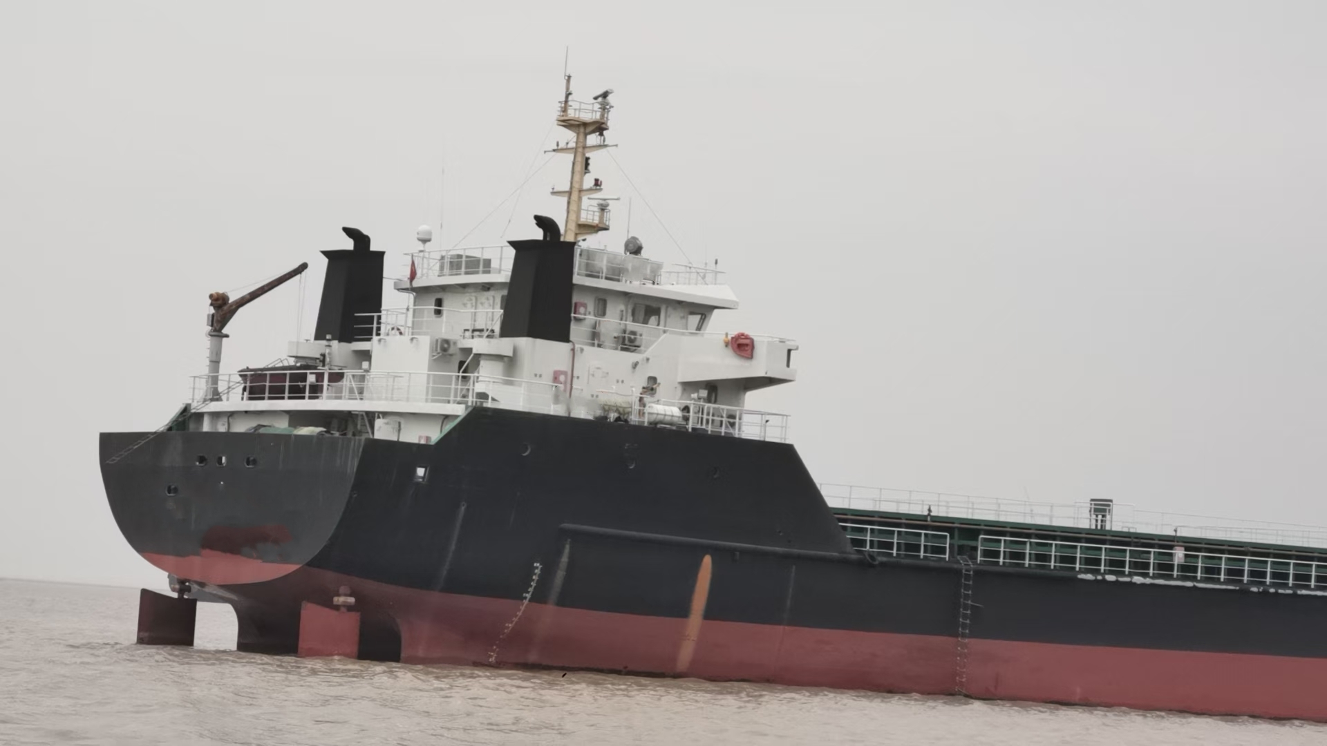 出售4856吨自卸砂船