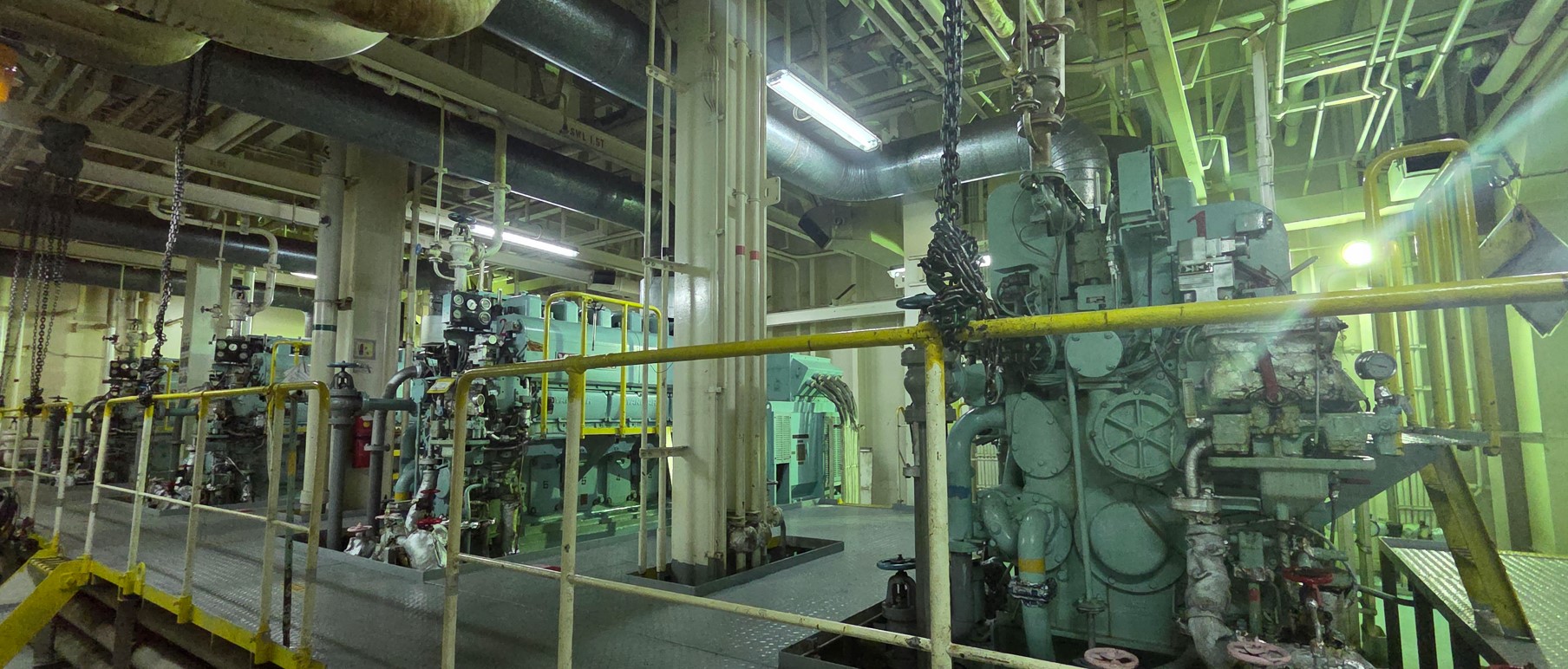 出售48400吨成品油船