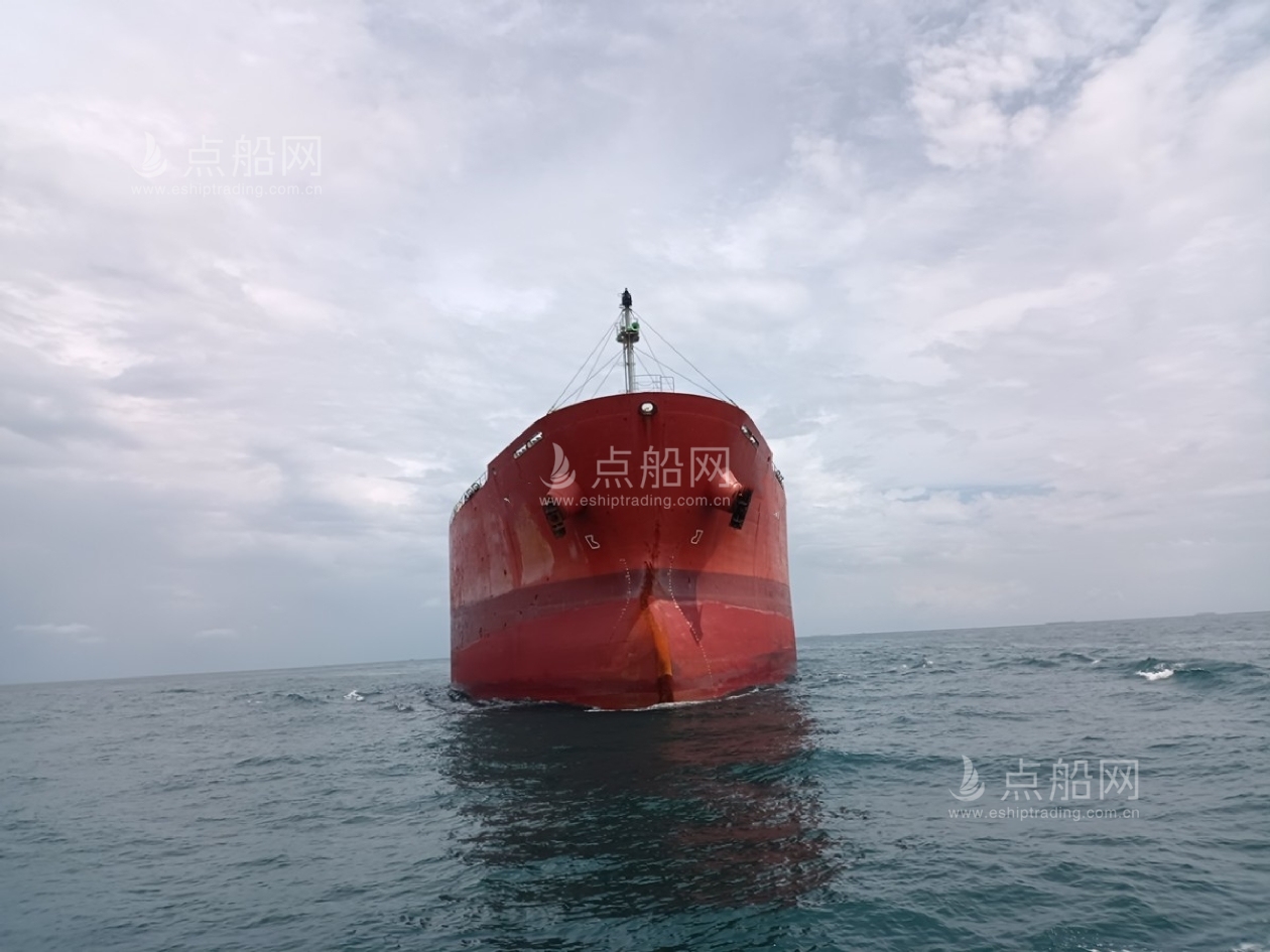 出售48400吨成品油船