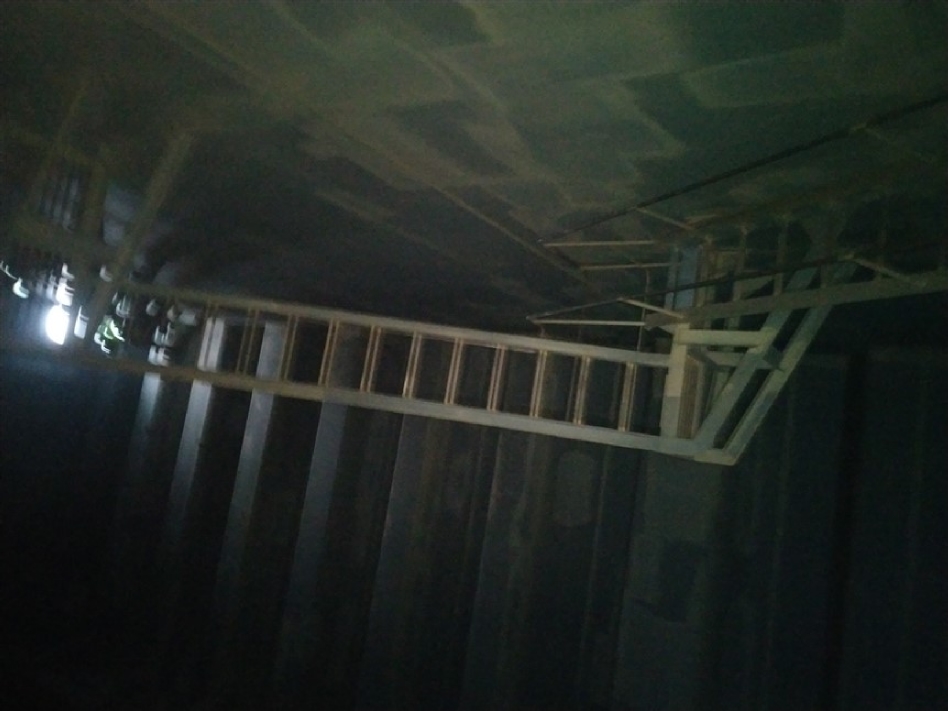 出售48400吨成品油船