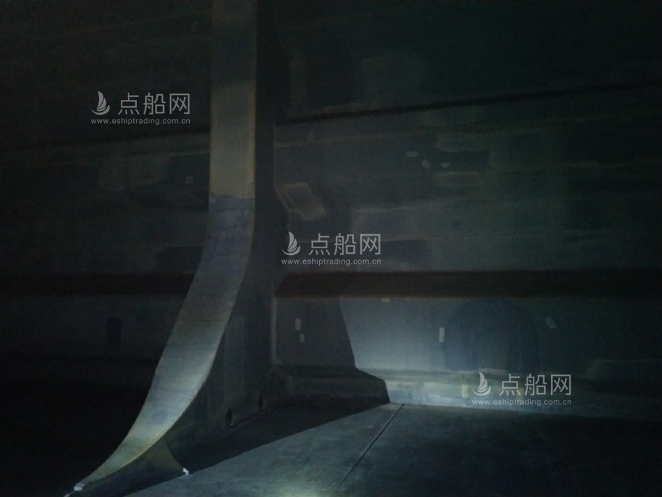 出售48400吨成品油船