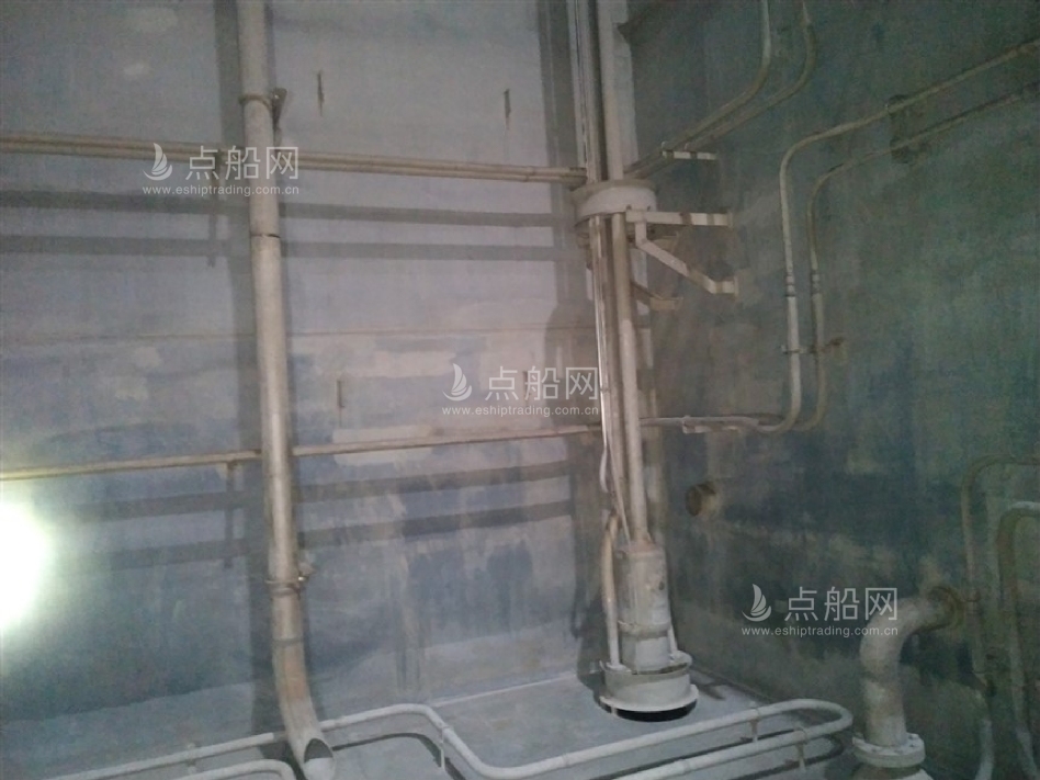 出售48400吨成品油船