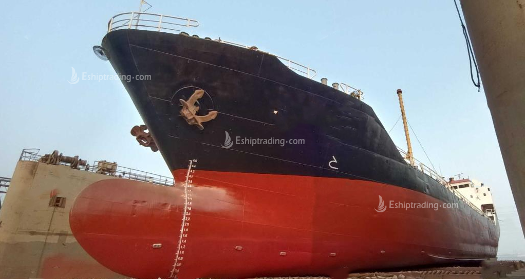 2200 T Product Oil Tanker For Sale