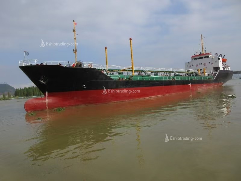 2200 T Product Oil Tanker For Sale