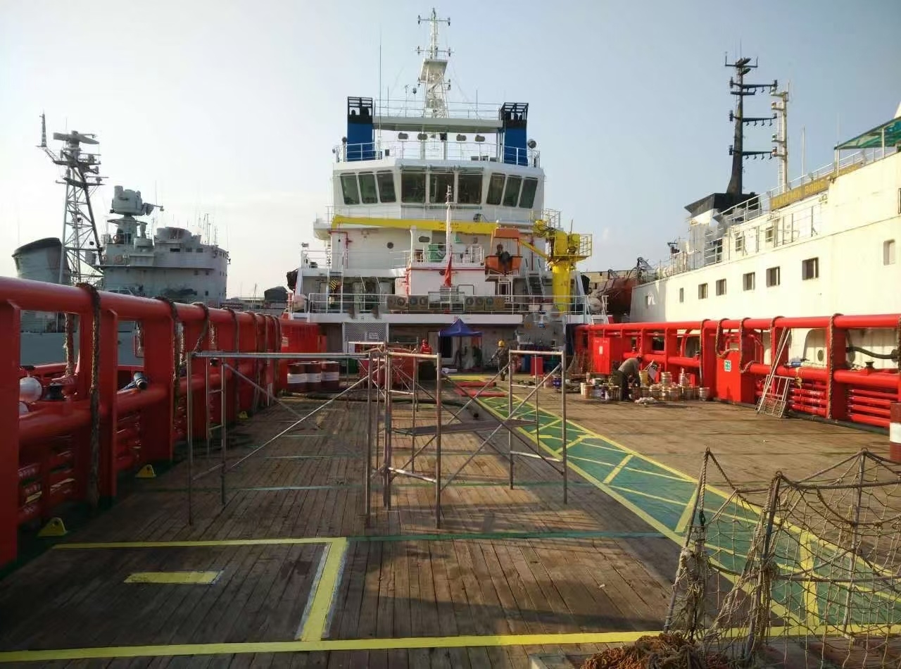 出售6000 马力平台供应船