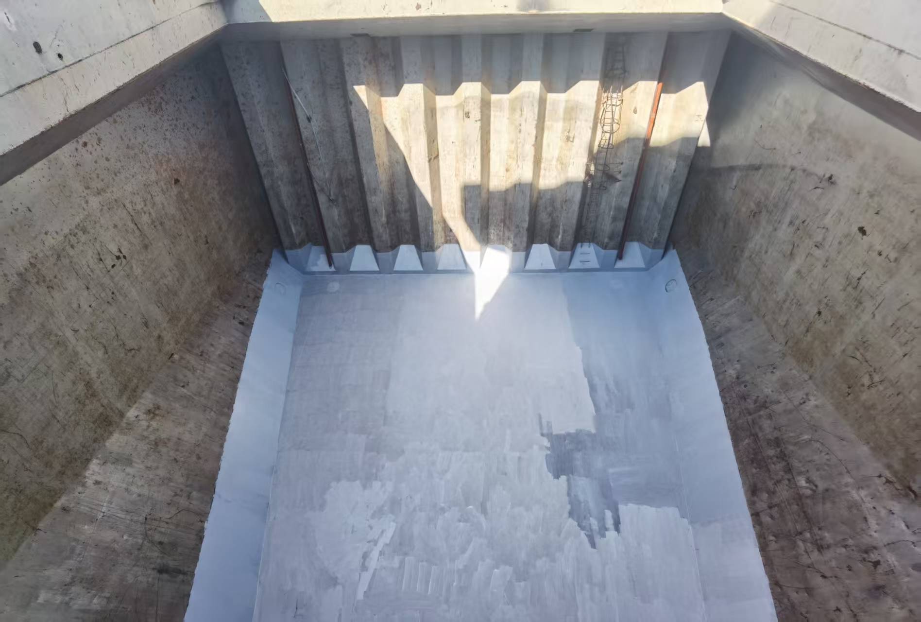 出售23825吨散货船