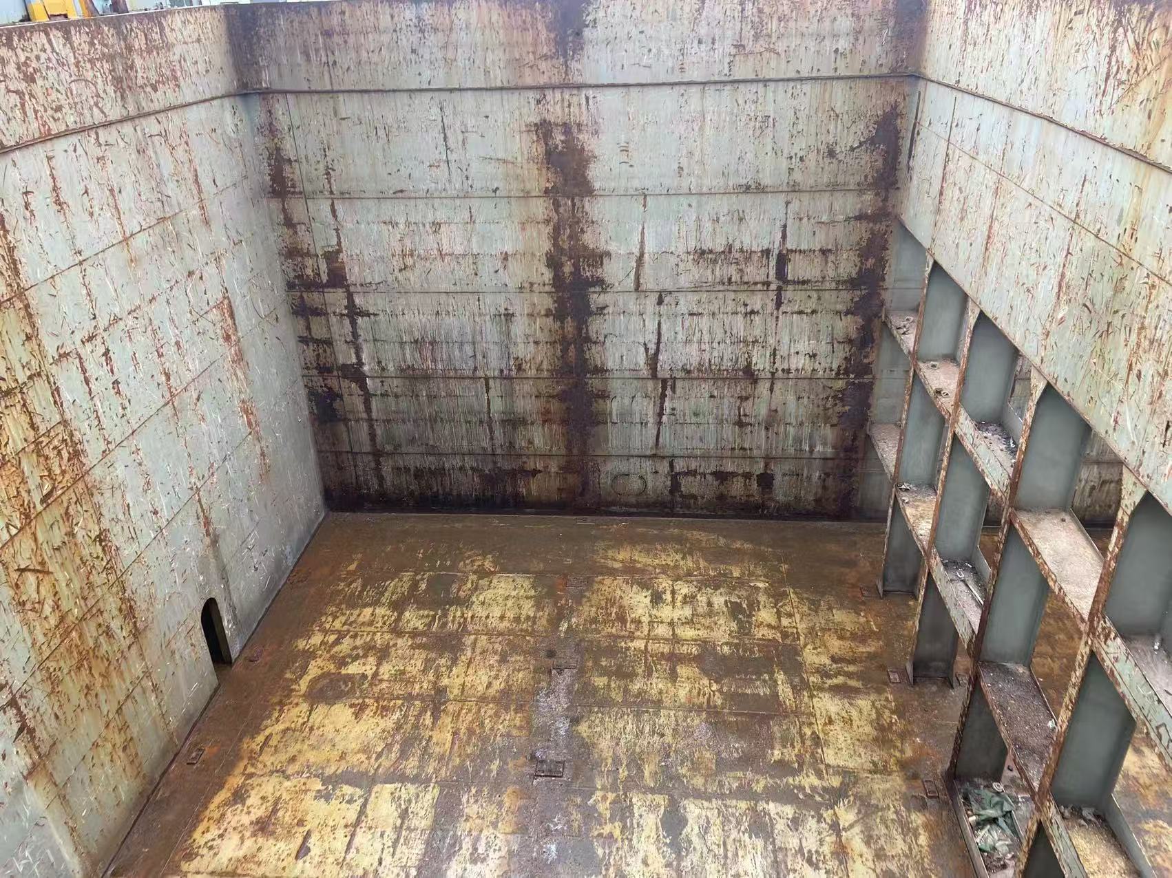 出售13600吨多用途船