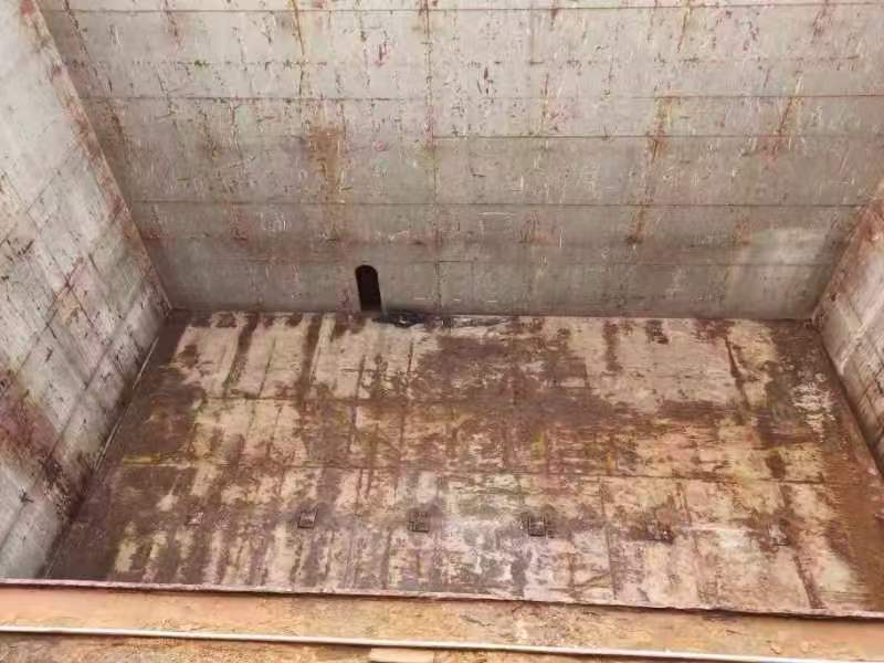 出售13600吨多用途船