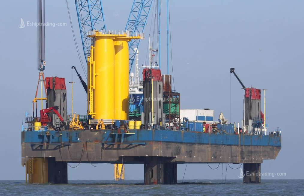 47 P Accommodation Barge For Sale