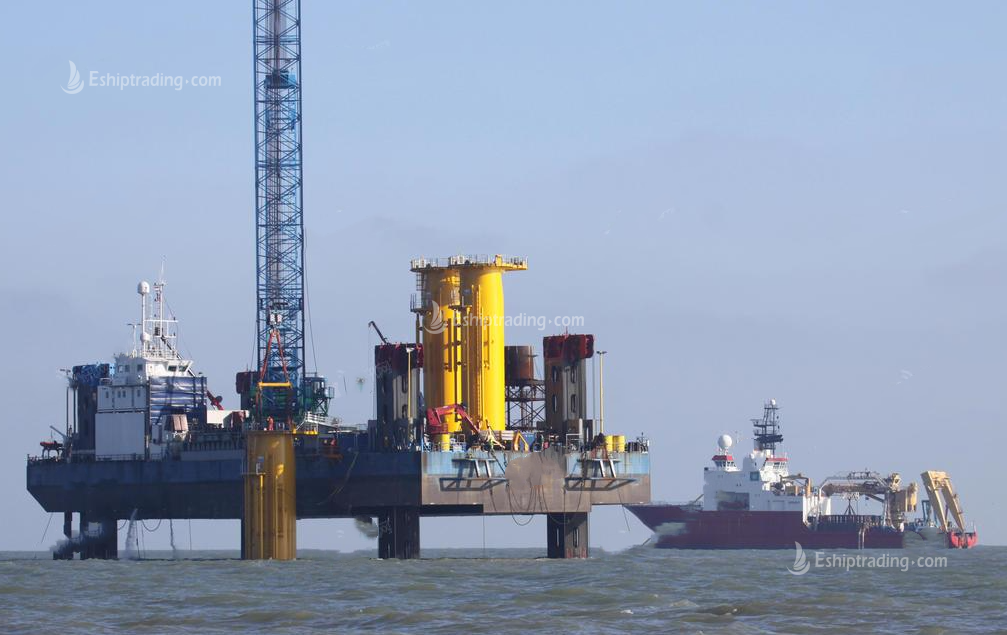 47 P Accommodation Barge For Sale