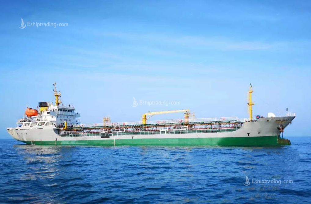 4500 T Product Oil Tanker For Sale