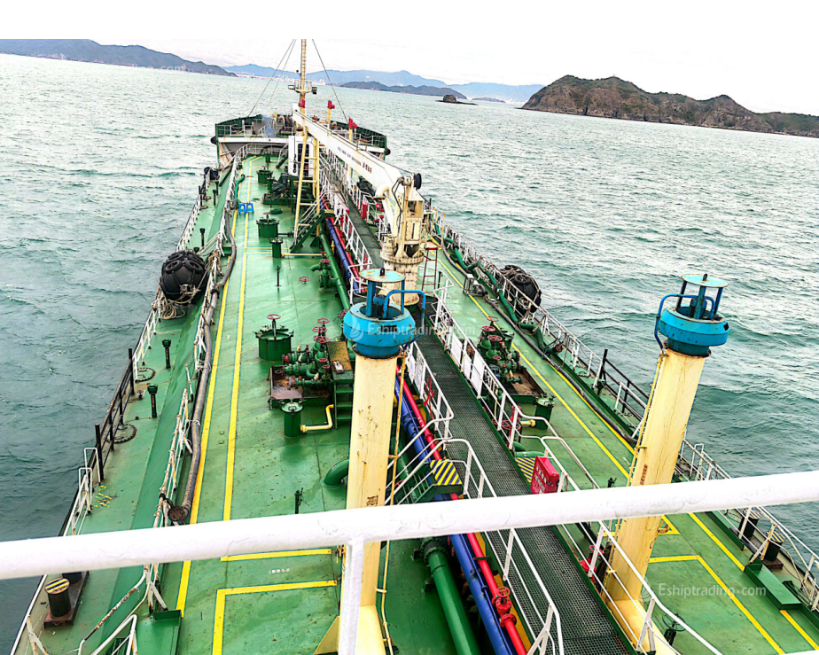 4500 T Product Oil Tanker For Sale