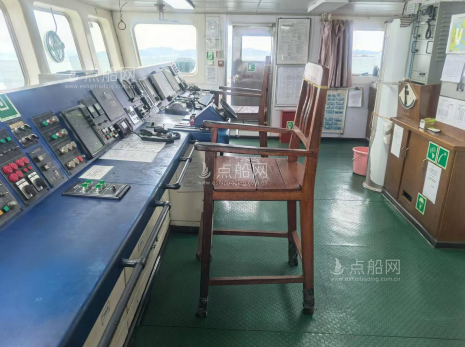 出售4500吨成品油船