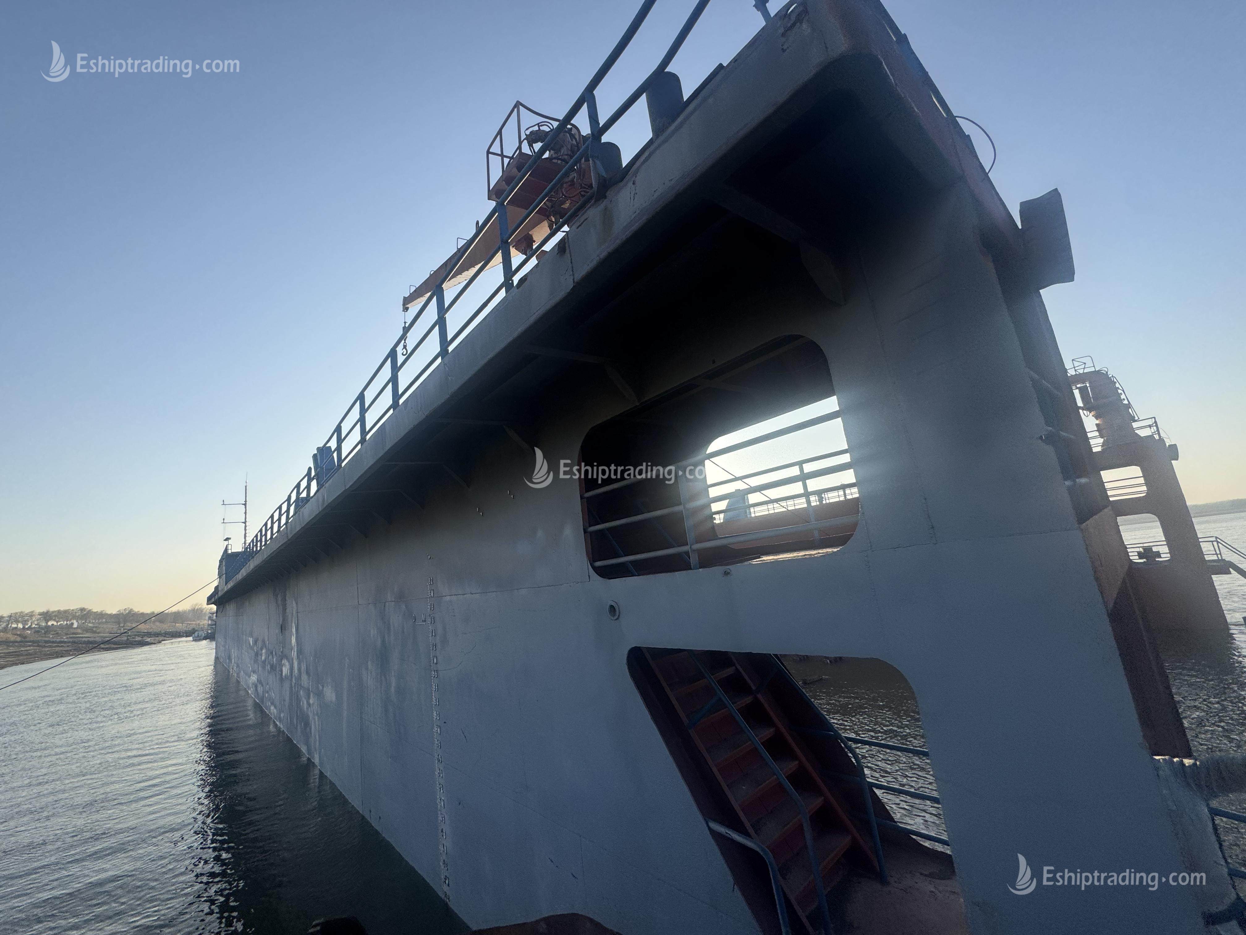 2600 T Floating Dock  For Sale