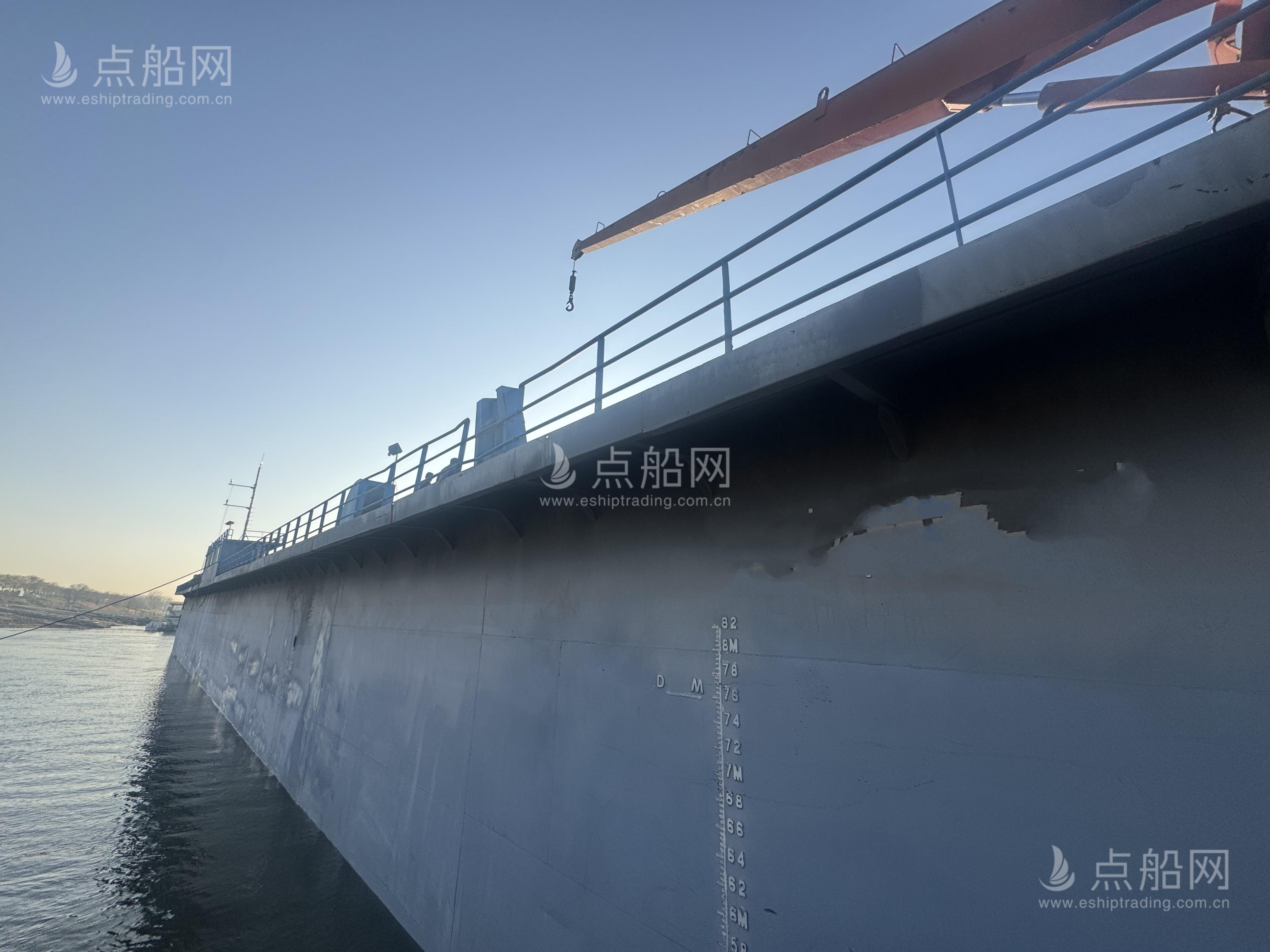 出售2600吨浮船坞