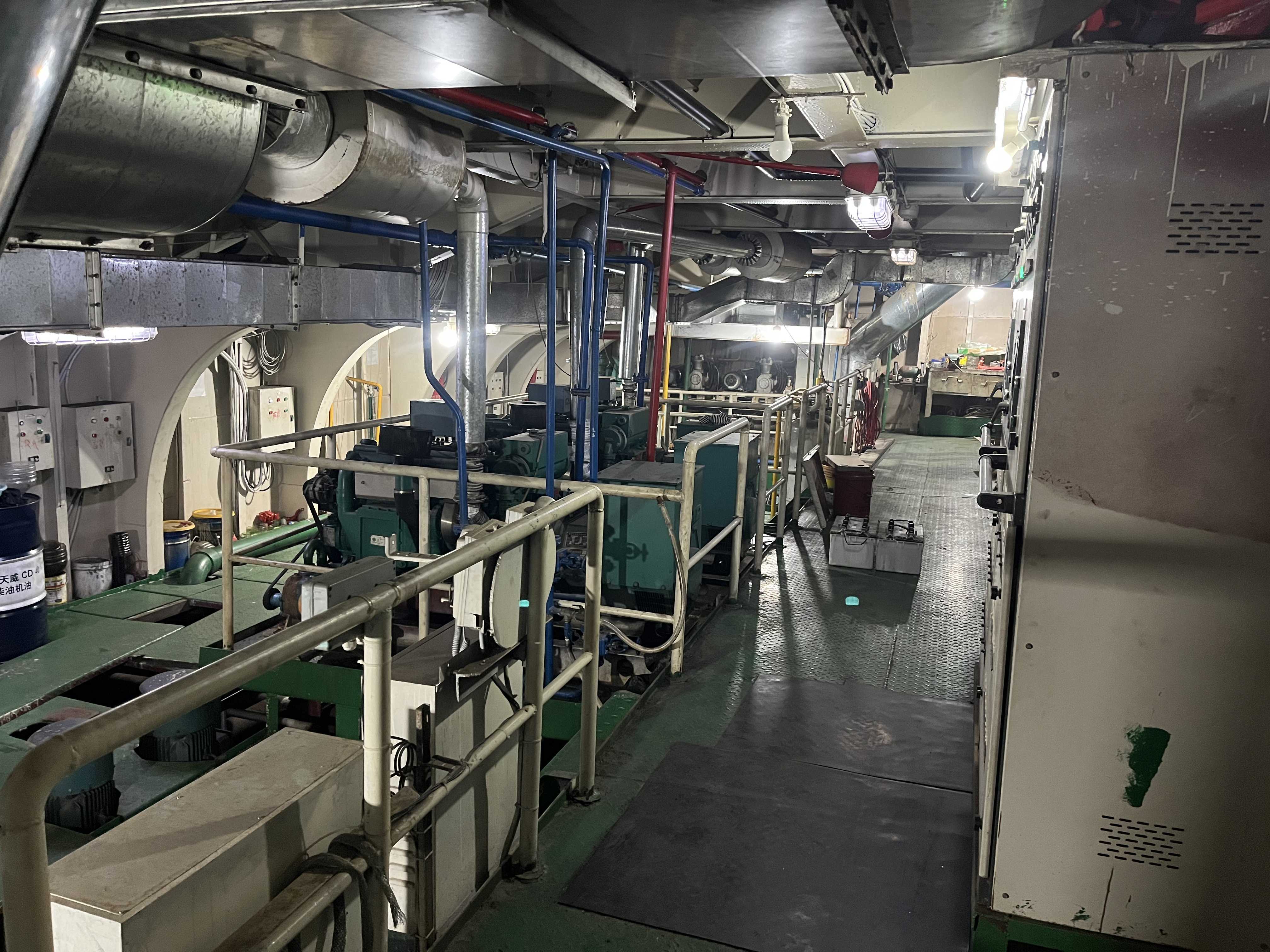 出售3664吨甲板货驳