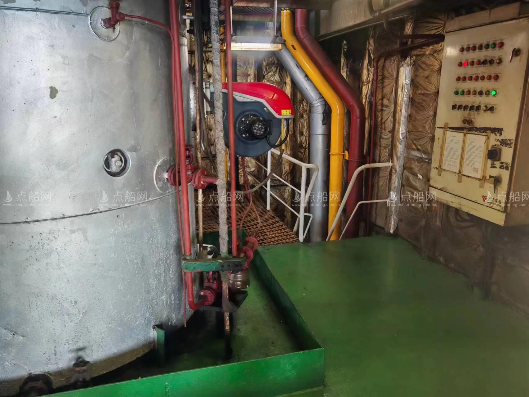 出售720箱集装箱船