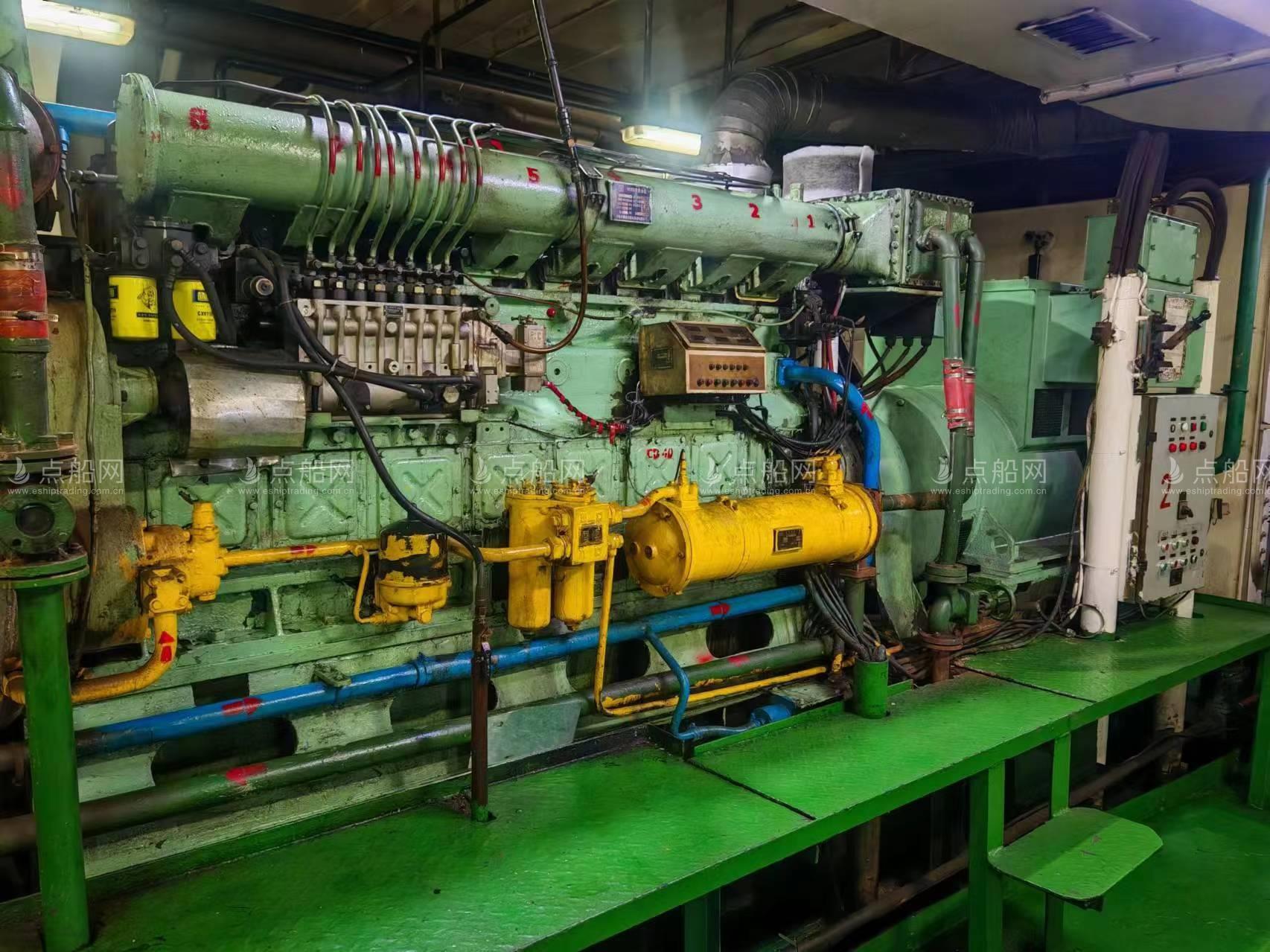 出售720箱集装箱船