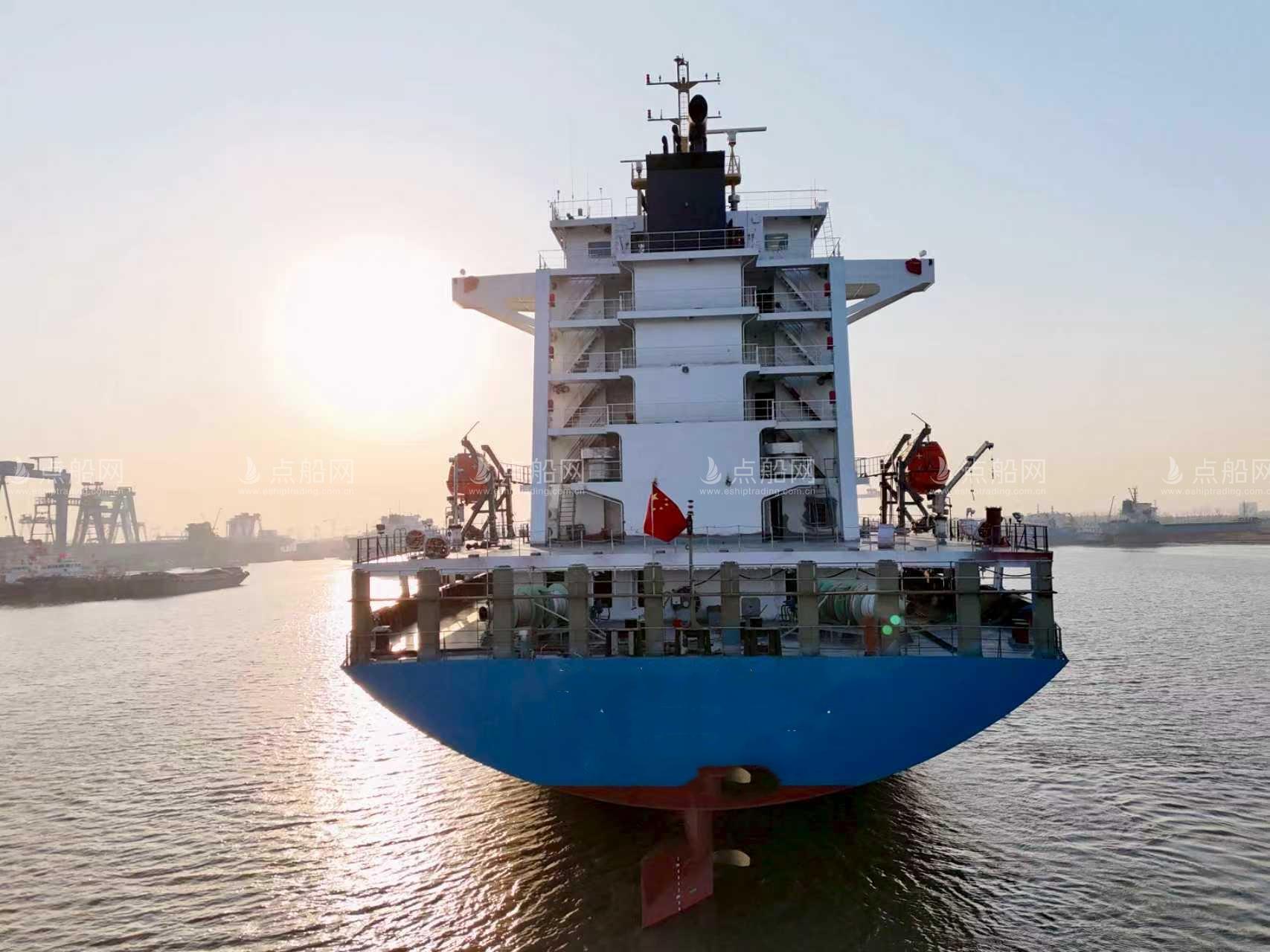 出售1510箱集装箱船