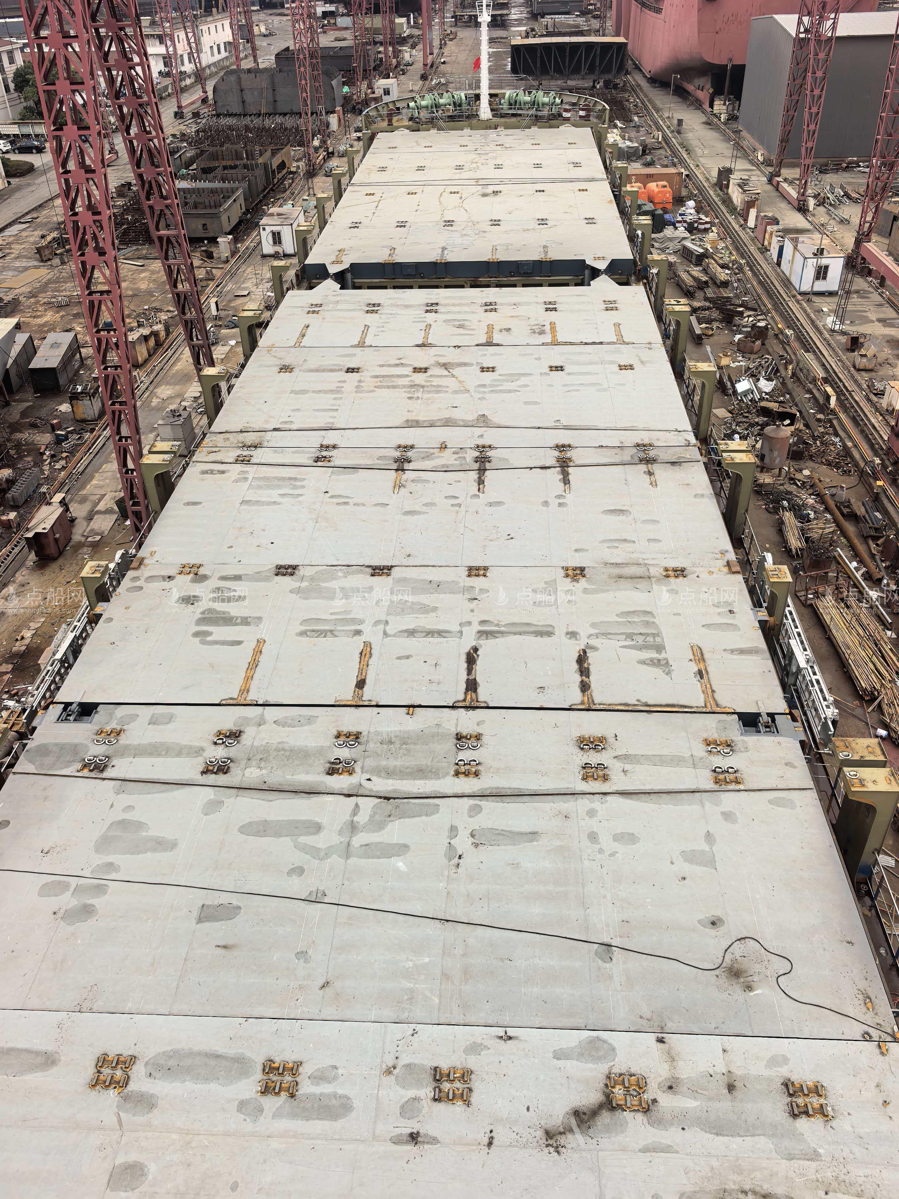 出售553箱集装箱船