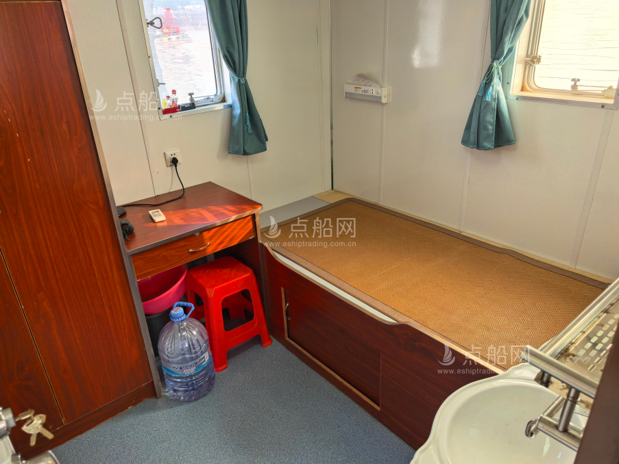 出售4923吨甲板货驳