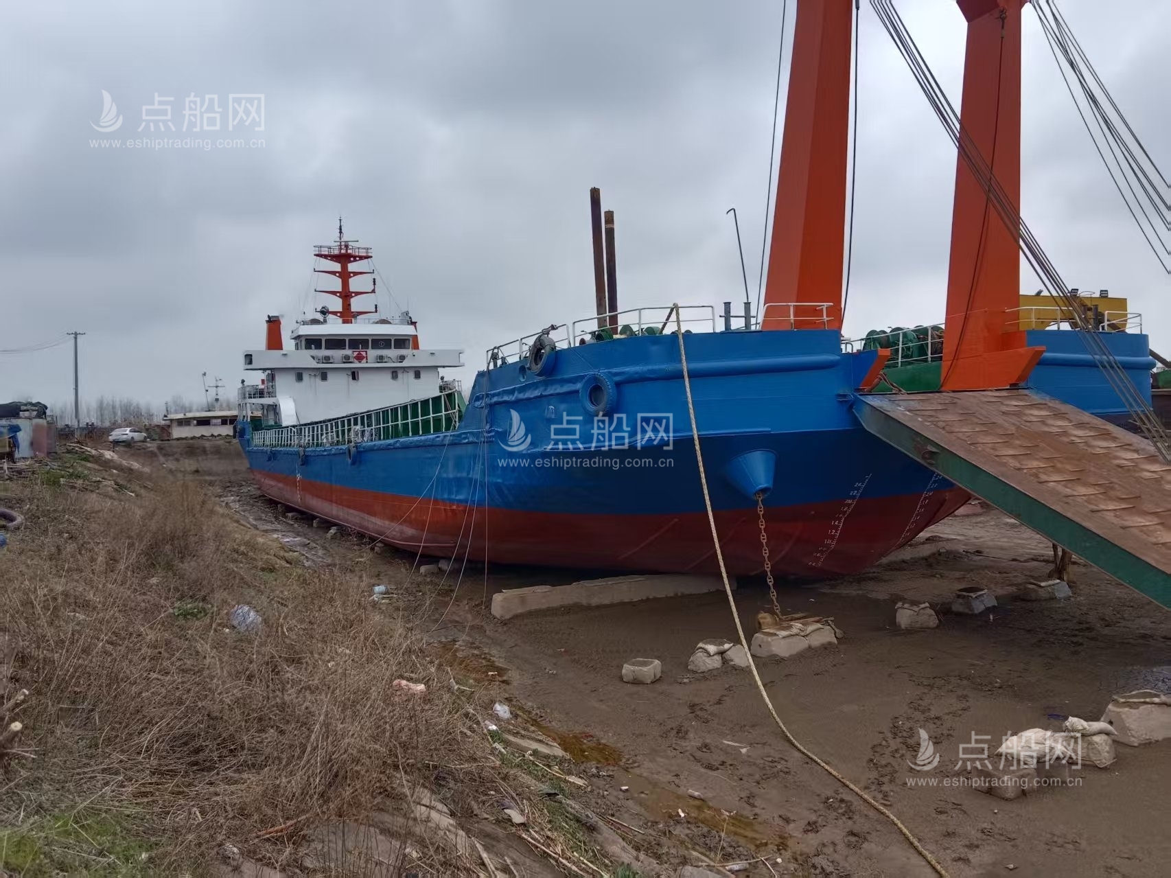 出售867吨甲板货驳