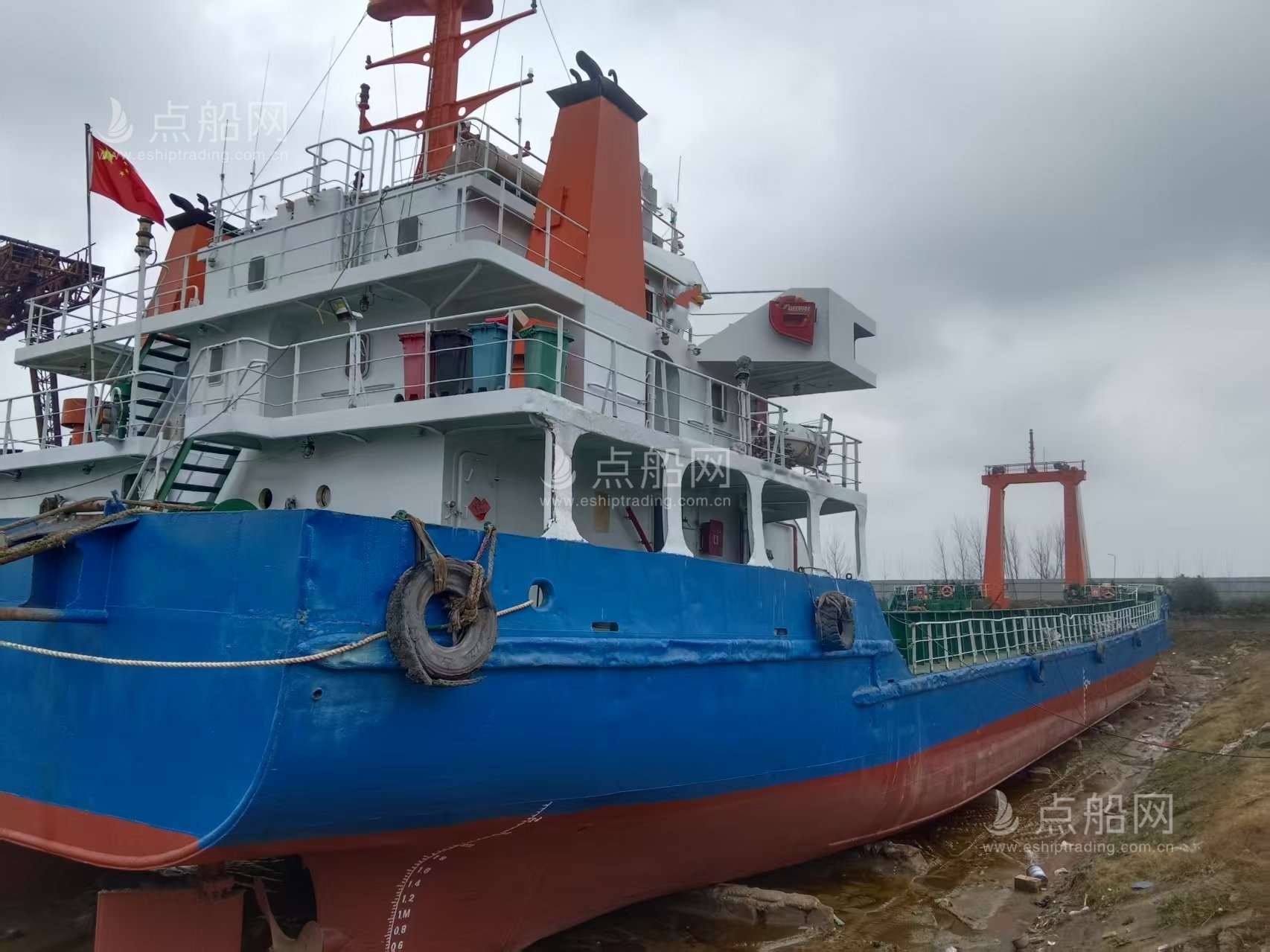 出售867吨甲板货驳