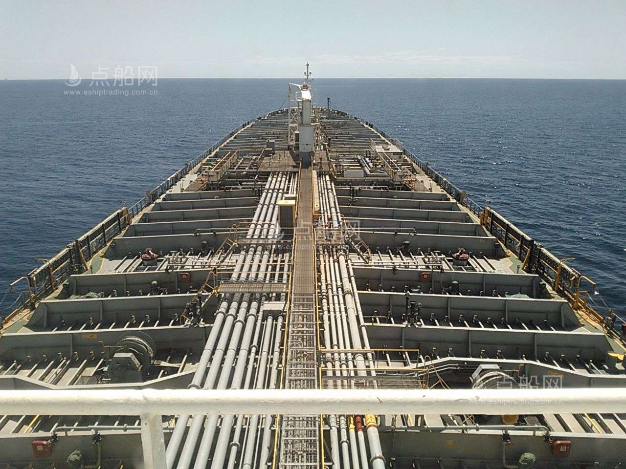 出售53712吨成品油船