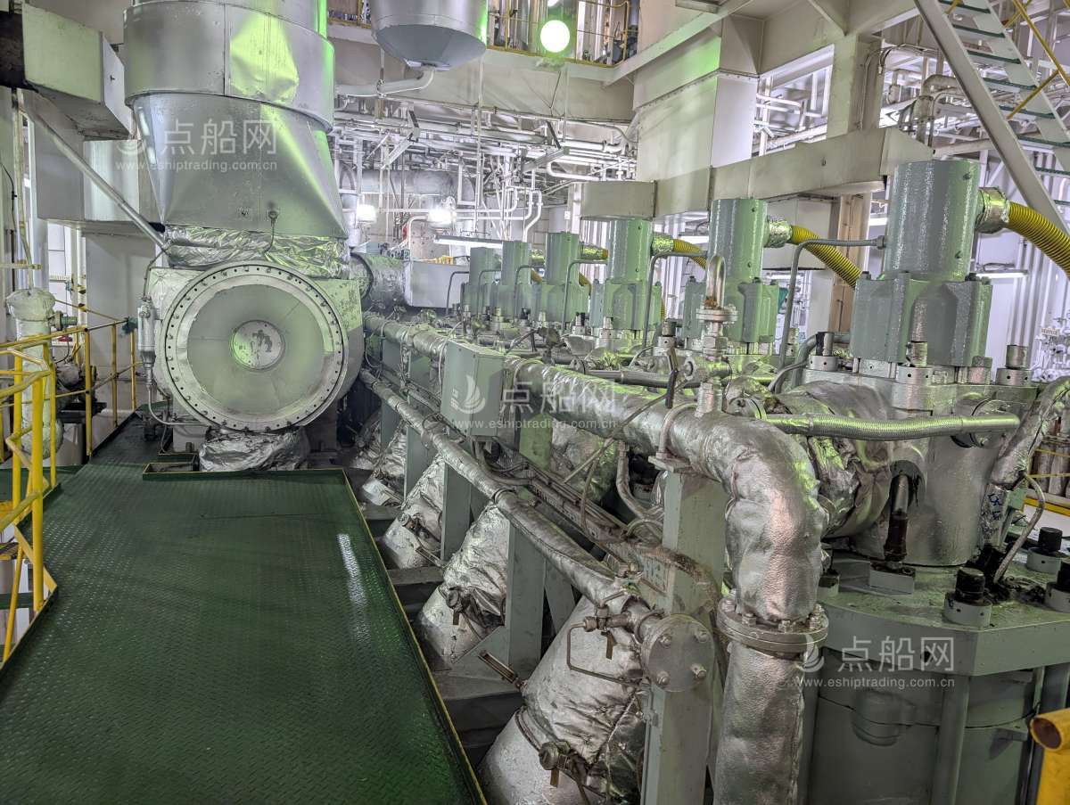 出售53712吨成品油船