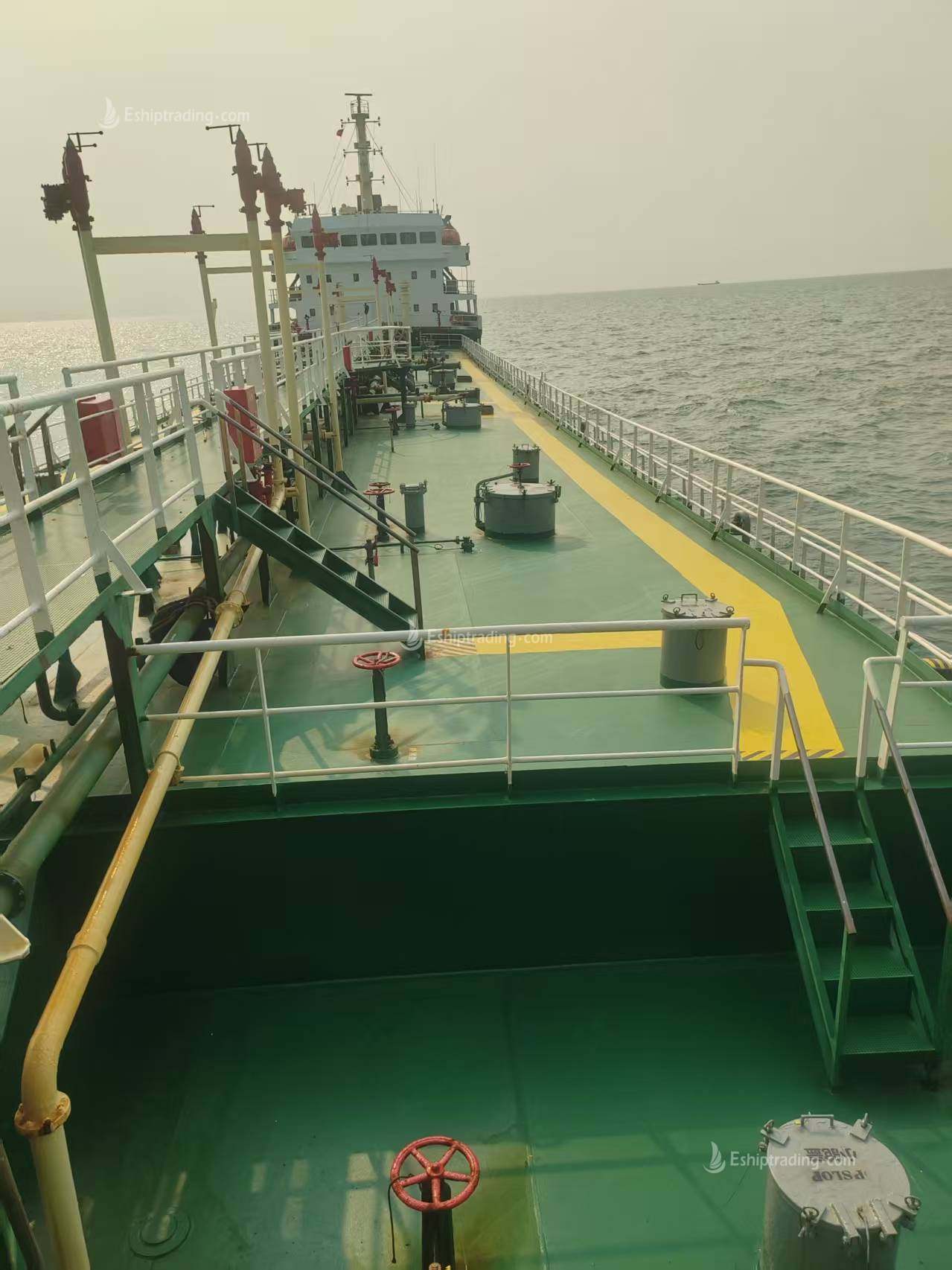 7042 T Product Oil Tanker For Sale