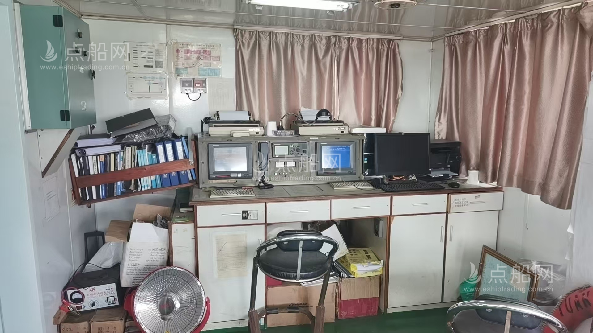 出售5630吨散货船