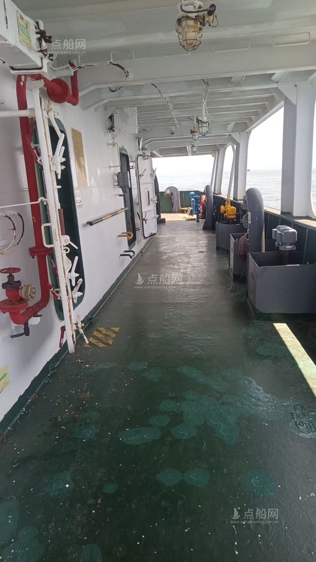 出售4615吨成品油船