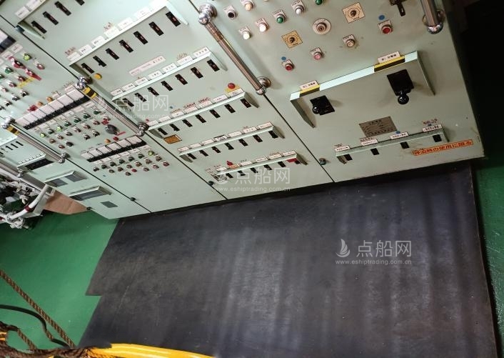 出售2740吨杂货船