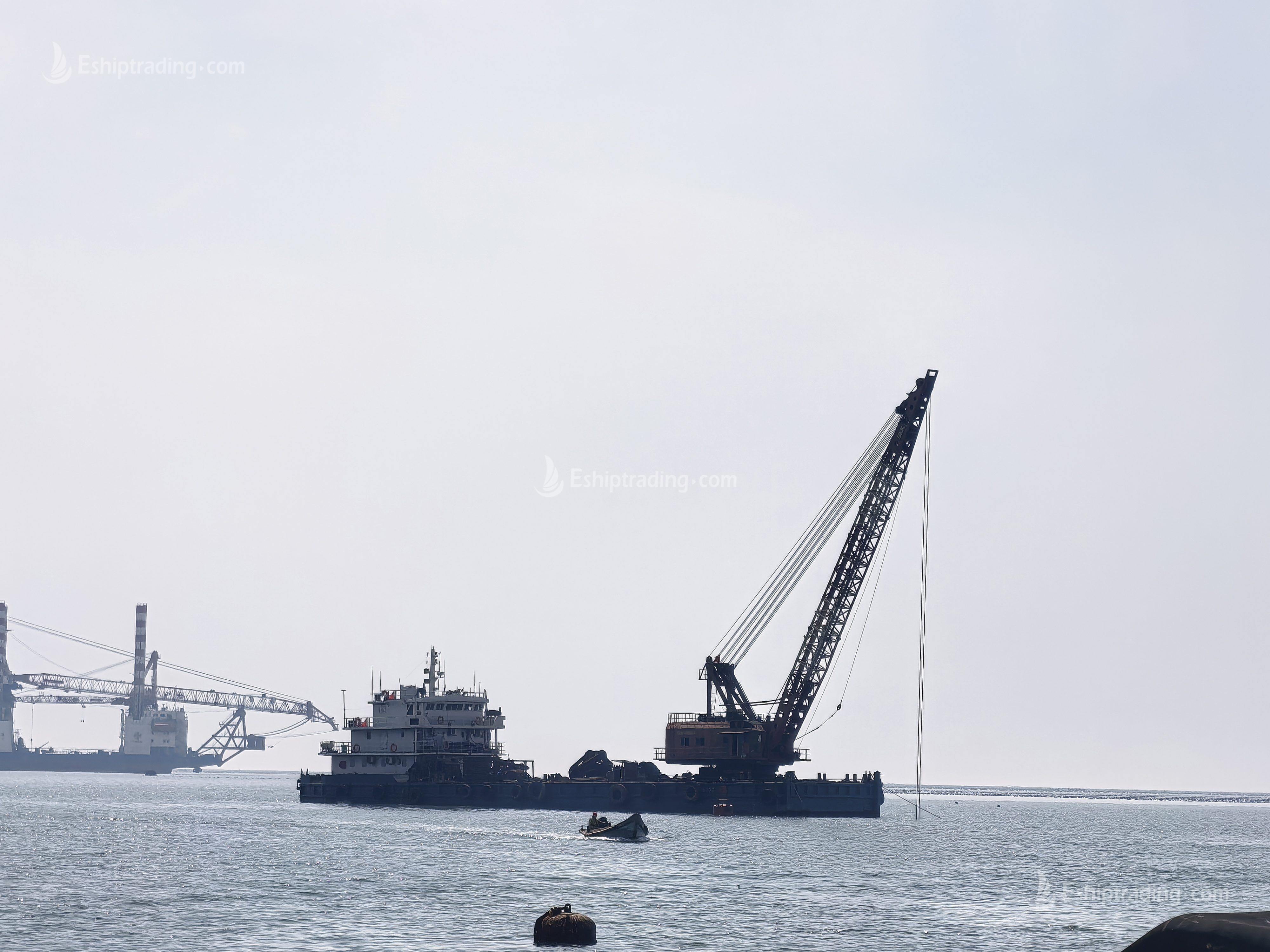 7 m³ Grab Dredger For Sale