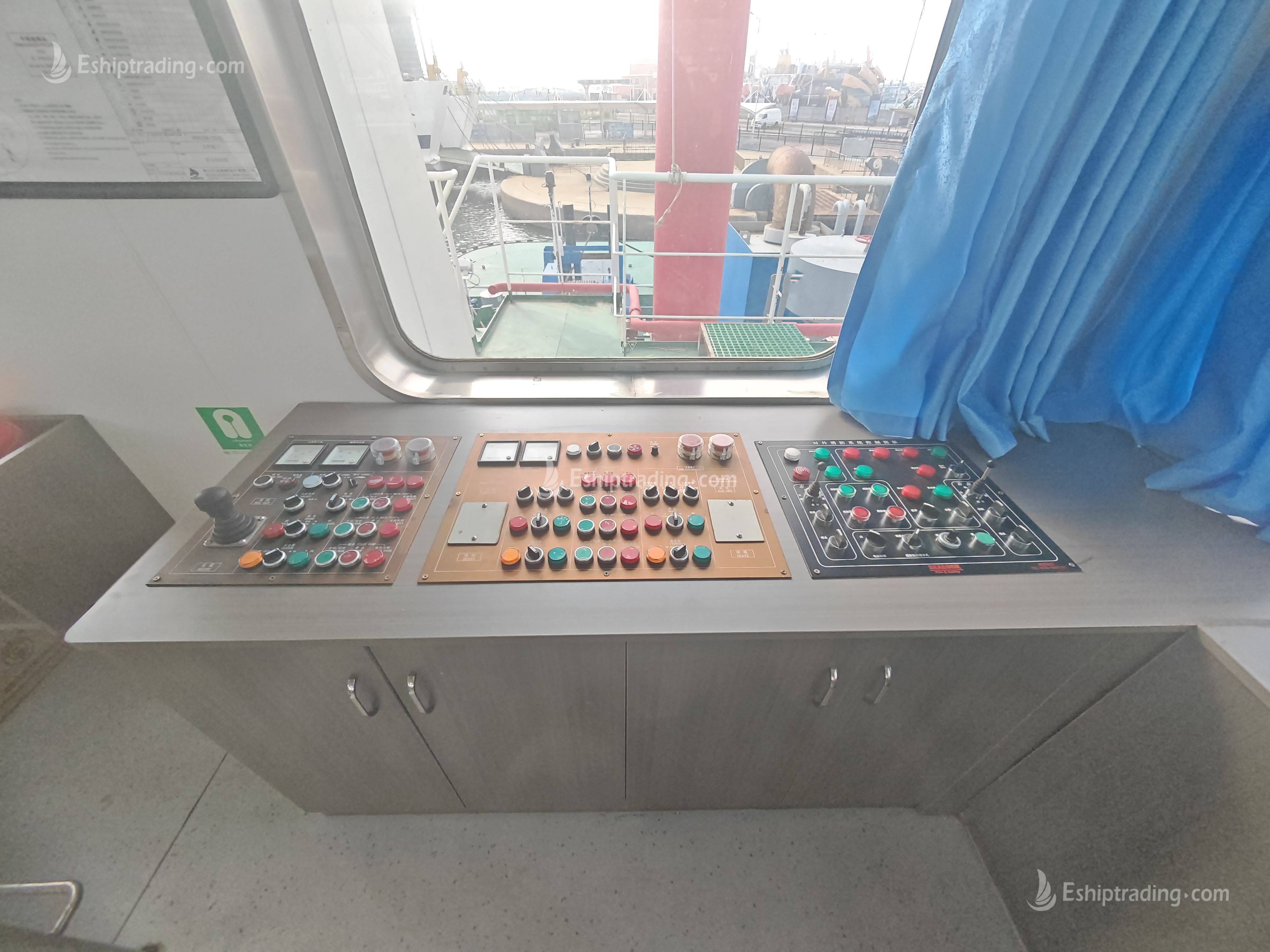 6800 PS Harbor Tug For Sale