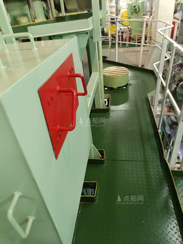 出售56532吨散货船