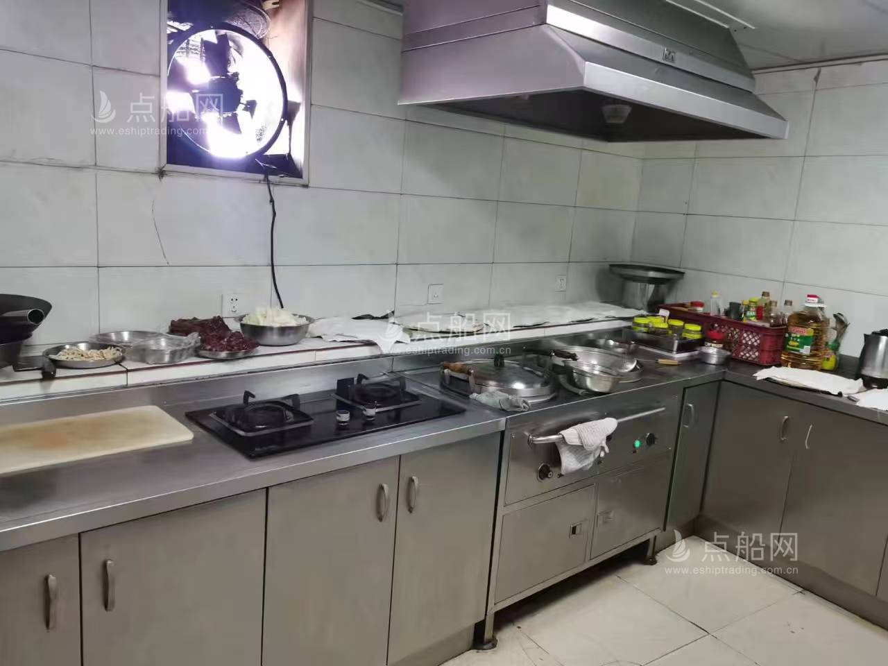 出售11278吨散货船