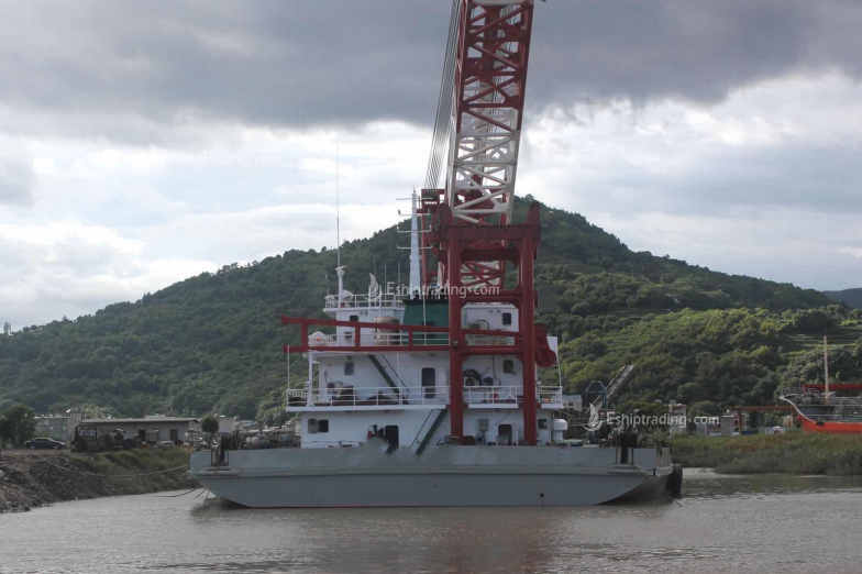 350 T Fully Revolving Floating Crane For Sale