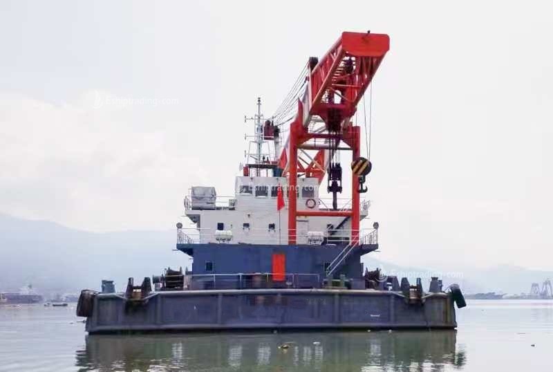 200 T Fully Revolving Floating Crane For Sale