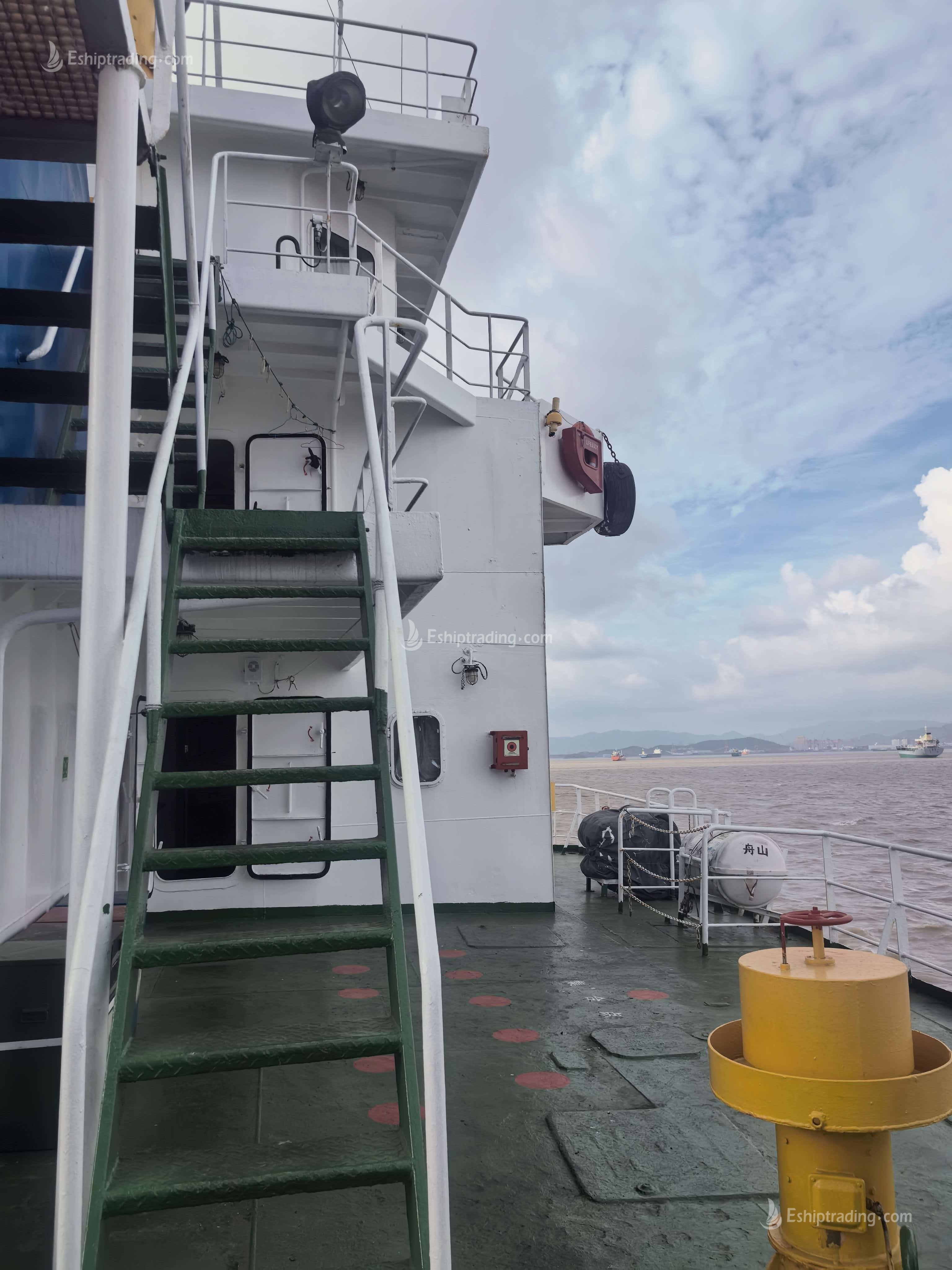 4200 T Product Oil Tanker For Sale