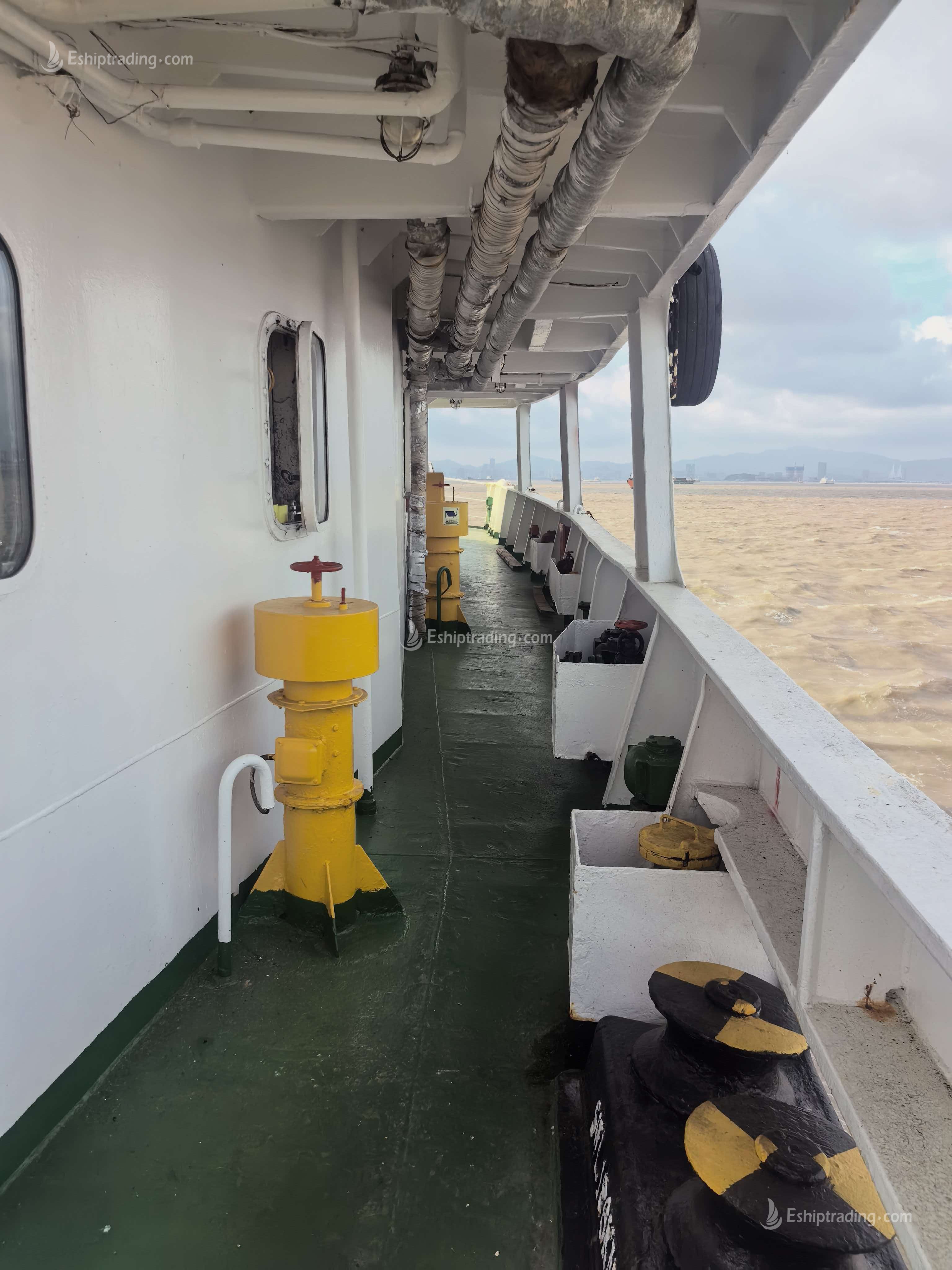 4200 T Product Oil Tanker For Sale