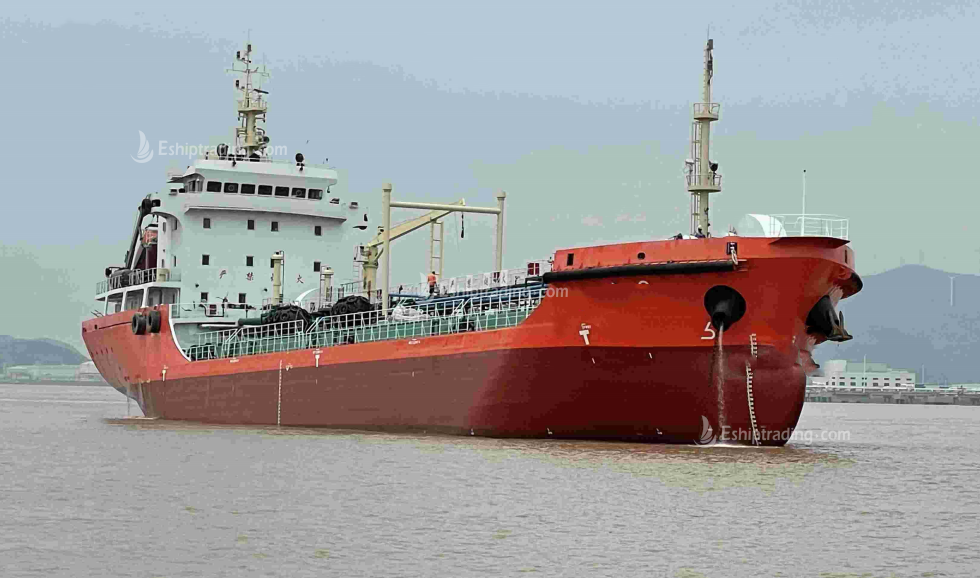 4200 T Product Oil Tanker For Sale