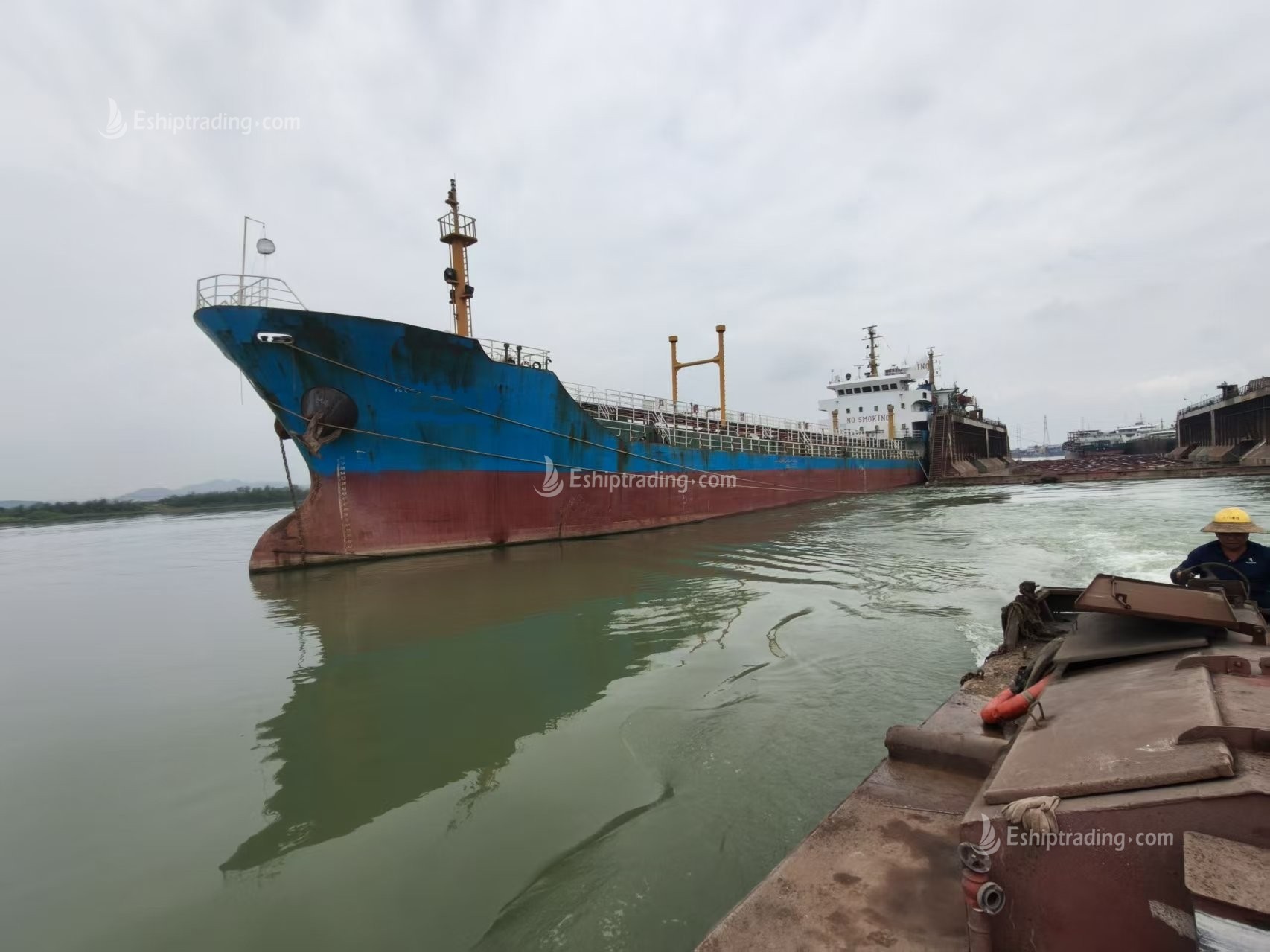 3366 T Product Oil Tanker For Sale