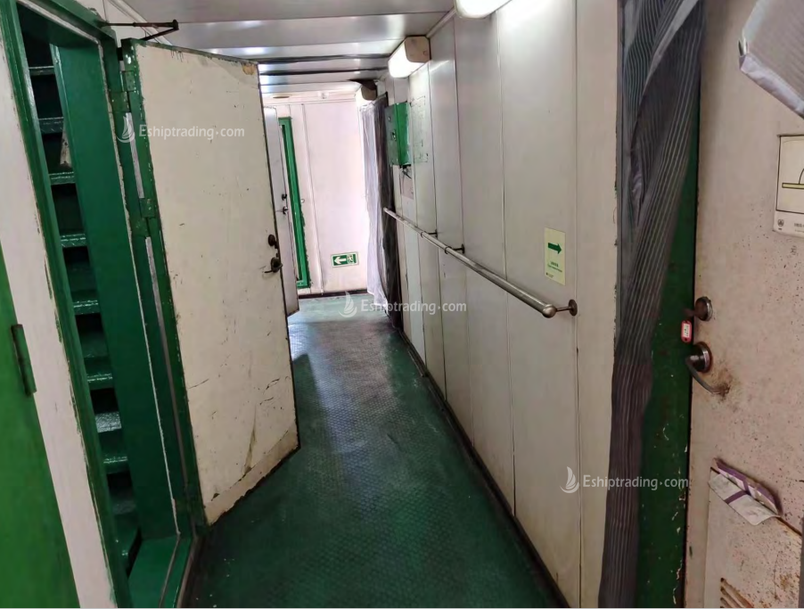 648 TEU Container Ship For Sale